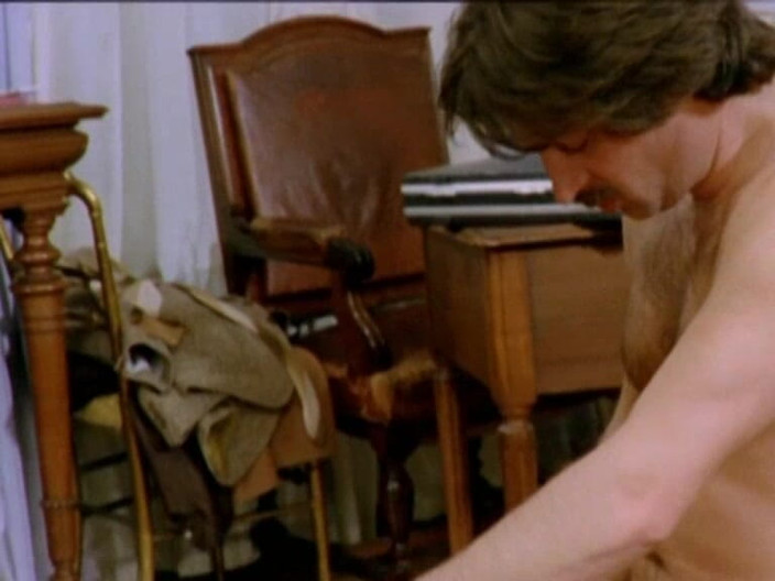 Java Consulting: Collega vintage francese scopata in ufficio