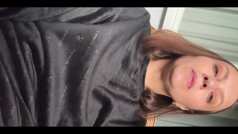 Crypto Mommy: 你喜欢我长长的阴唇和我的小便洞吗？？