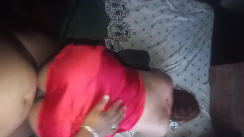 Eatrella j: ड्रॉप द्वारा कोलम्बियाई का लंड गिरा