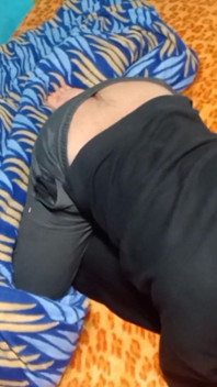 Gadis gemuk lagi asik nyepong dan ngentot kontol