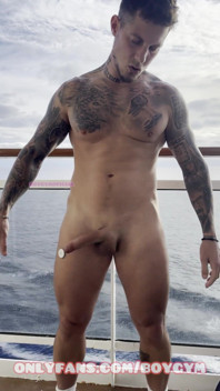 Semen más loco en medio del mar
