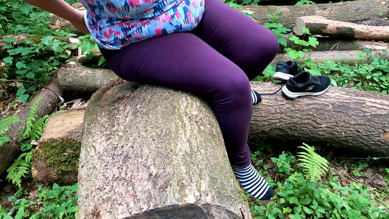 Bouncy Tits Action: Slapping Her Naked Vagina in the Woods