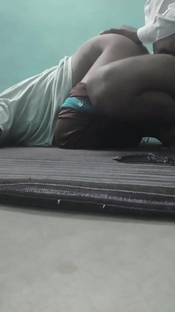 House Owner Fucked Paying Guest Cum in Pussy (Niharika Thakur)