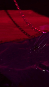 Rubber & ava fetishart danno al perv un footjob in lattice parte 2