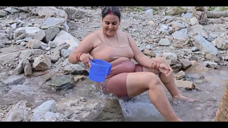 Pujaprem indian: เย็ดตั้งแคมป์ภูเขาในเต็นท์น้ําแตกในหี