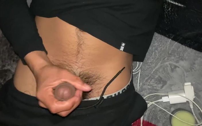 Xooshua (xblue18): Aku pengen kamu crot di dalam memekku