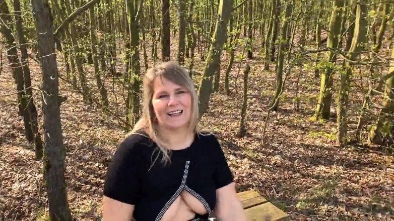 SweetSusi: Wkurzony podczas chodzenia na zewnątrz