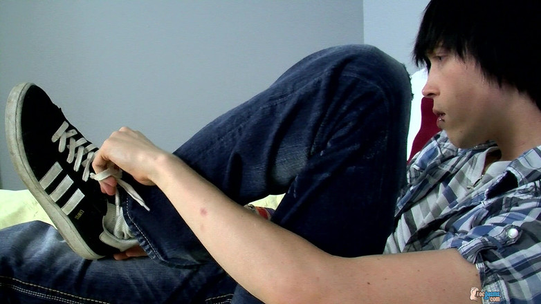 Toegasms: Toe bú cu tyler trai solo