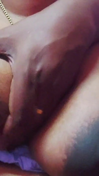 Zoya bhabhi desi sexo com marido no quarto