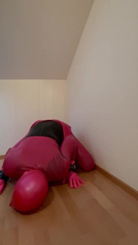 Rosa rubberdoll sissy slavegirl fullrubber três camadas de látex