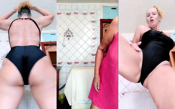 Lukerya: Costum de baie negru atractiv