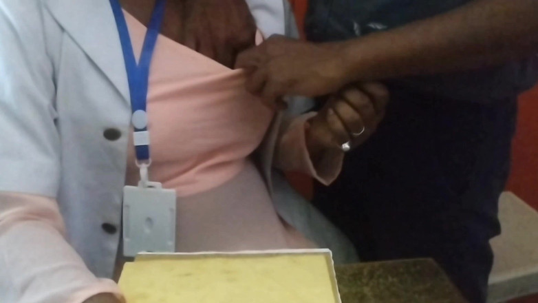 Nirman: Desi macecha výhodou