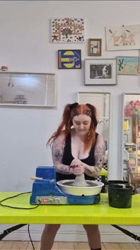 Bunny büyük memeli seksi çömlekçi