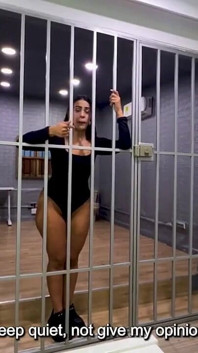 Kolumbijska milf zabrana na komisariat i zerżnięta POV do orgazmu! Kylei Ellish