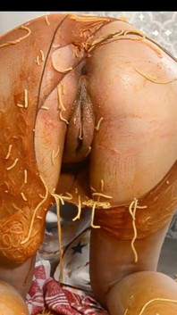 Insiden seks anal spaghetti