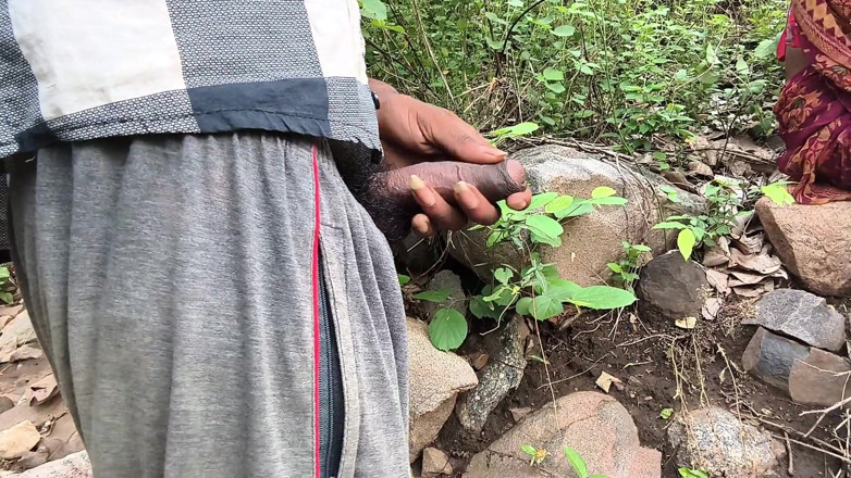 Poonambhabhi village: La sexy Bibi Jangl fait face à la vidéo.