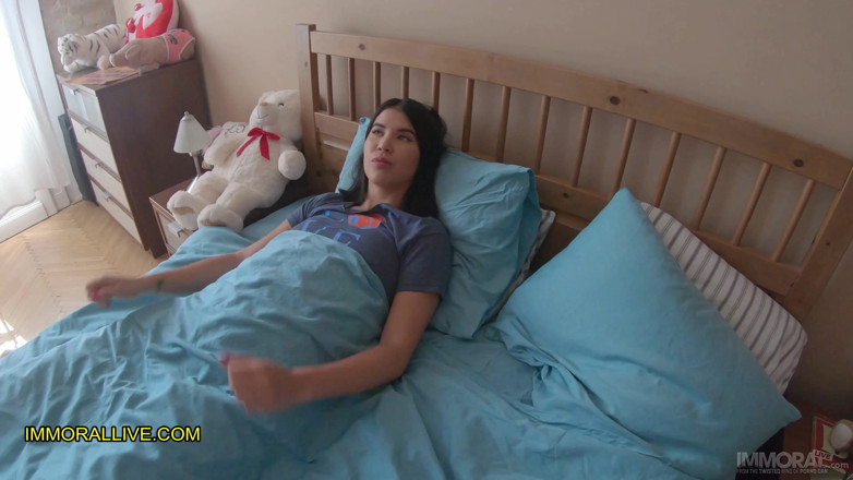 Immoral Family: Holigan üvey kız kardeşim ve ben futbol isyanlarına çıkıyoruz!