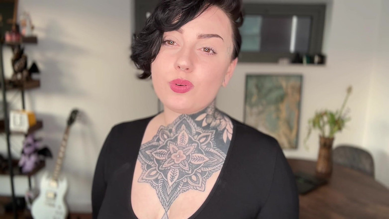 Miss Valentina: Pengakuan mesra-mesraanku di rumah