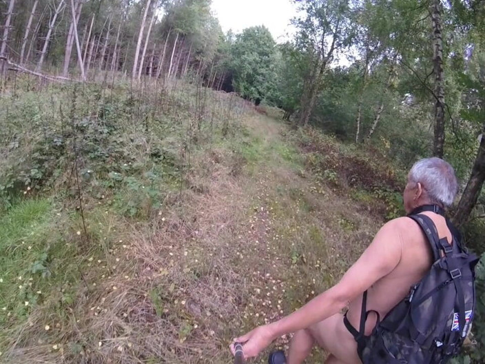 Andy: 步行 68 2025