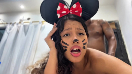 kafesexxx: Minnie mouse लंड चाटने के लिए कहासुनी से बच गई
