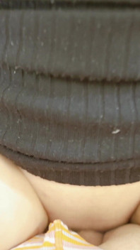 Masturbare, pișare și spermă cu spermă pe pizdă