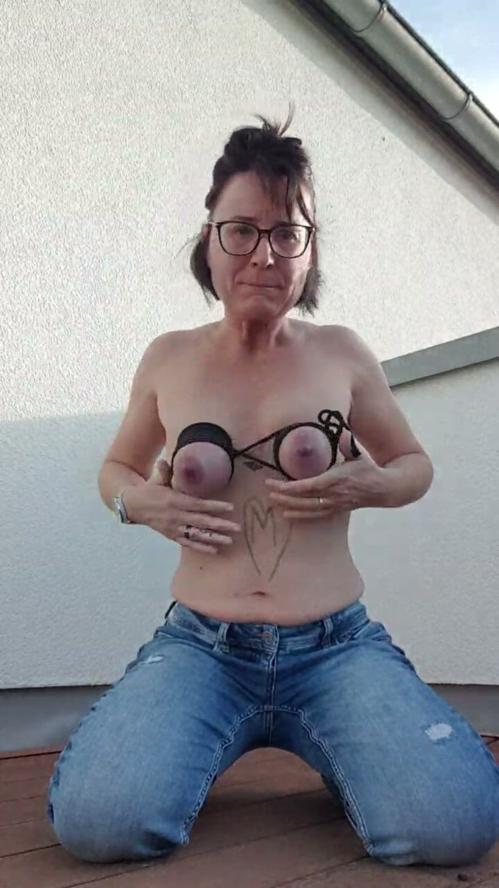 JulieEroticDress: Squirt in My Jeans