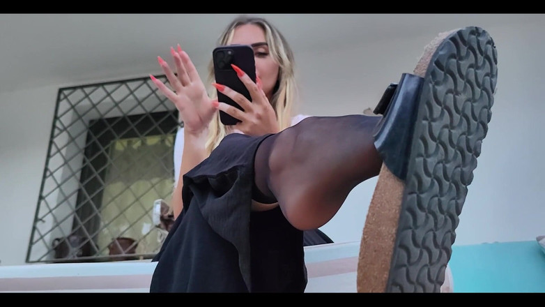 Goddess Lena: Birkis e nylon
