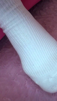 Sweaty Armpits, Smelly Panties, Damp Feet... Yuka Asami Wants You to Breathe in the Scent Trapped in the Folds of Her Skin