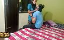 Hindi-Sex: Сочную 18-летнюю худенькую подругу дези трахнул индийский качок