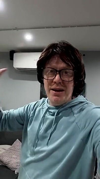 Tamsin Riley - Splodge Nerd Berganda