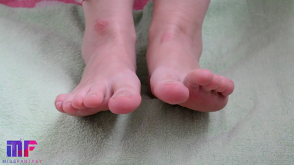 Miss Fantasy: Foot fetish oil rubbing. Nail fetish
