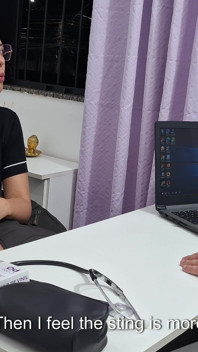 Esame medico addominale da parte del medico generale
