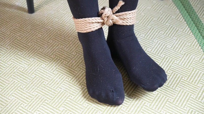 Aisan girl bondage: Xr46- öğrenci üniforması ve ağız topu esareti
