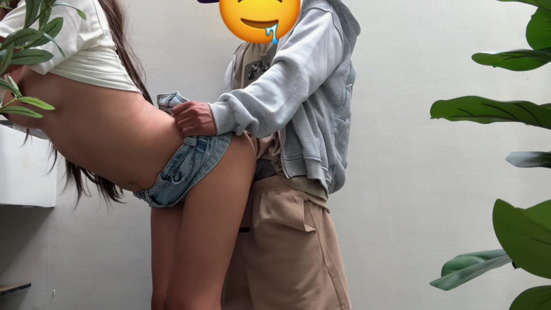 Aiko Maine: Cita y sexo al aire libre atrapado
