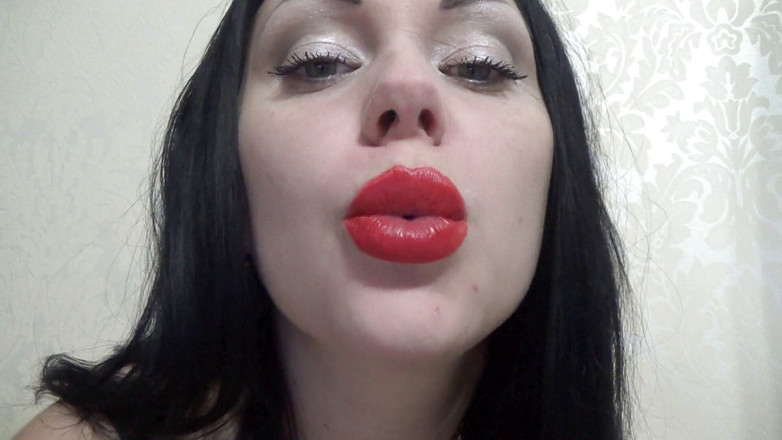 Goddess Misha Goldy: 与娇小的人的温柔吞噬