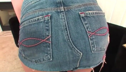 Pov Atack: Figa bianca e nera scopano un grosso cazzo nero succhiando