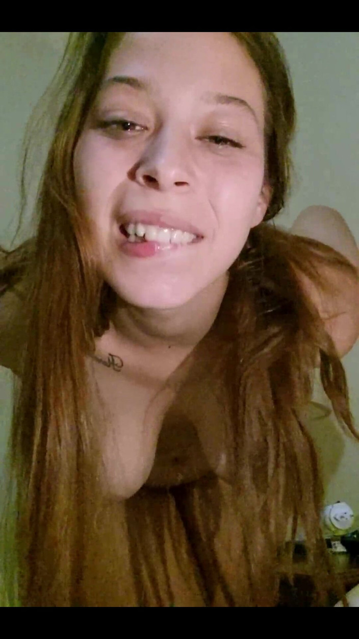 Holycandy: Trovo questo video per la mia ragazza sul suo cellulare