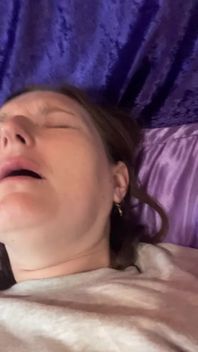Queef Queen Brings You Her Super Noisy Pussy on the Almost Sfw Asmr Cracker