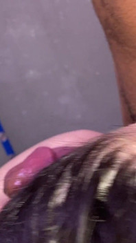 Deepthroat Challenge: edisi besar pria kulit hitam (dia gagal... Lalu Dicoba Lagi)