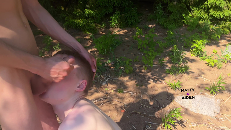 Matty And Aiden: Il n'arrive même pas à respirer avec la grosse bite d'Aiden...