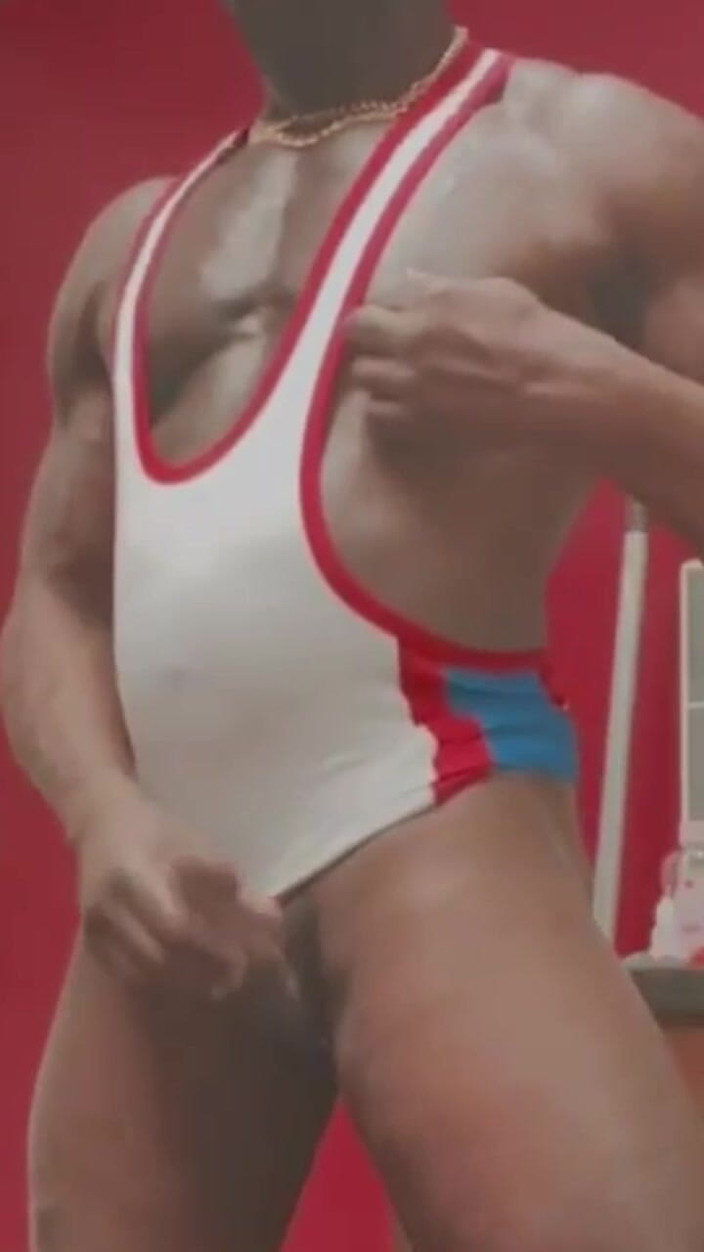 Black mature kinky muscle: Mięsień nastawiony w ciasny biały kutas odsłaniający werbalny