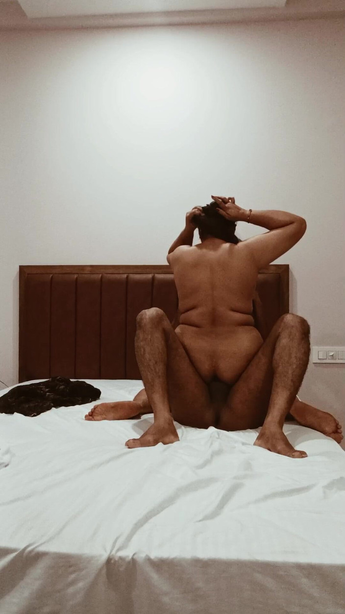 Sapi143: Prietenul tatăl vitreg Stup se fute tare cu mine