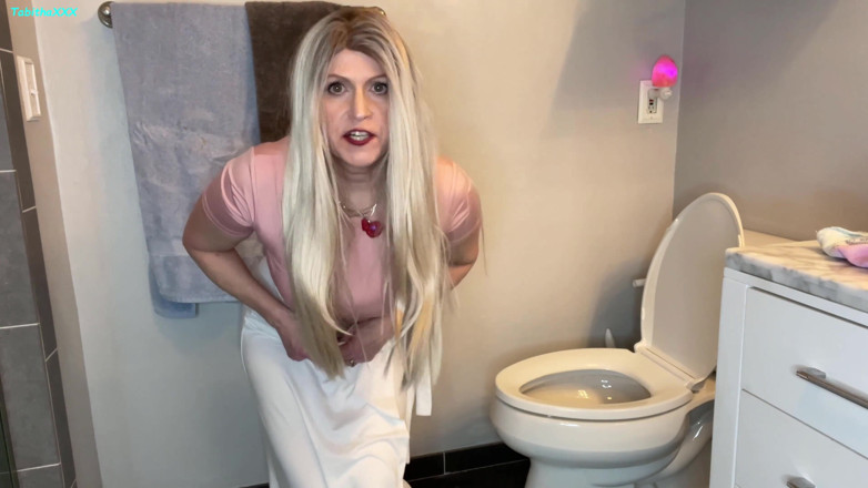 TabithaXXX: Můžeš mě sledovat, jak se oblékáš čůrací punčocháče