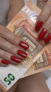 Masturbasi Untuk Kuku Merah Saya, POV, Bagian 1 Lady Victoria Valente