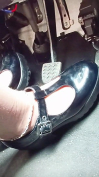 Pompaggio del pedale delle gambe pelose