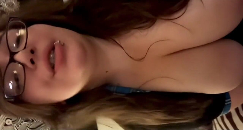 LexxiBakk: Step-daughter walks in on u jacking off