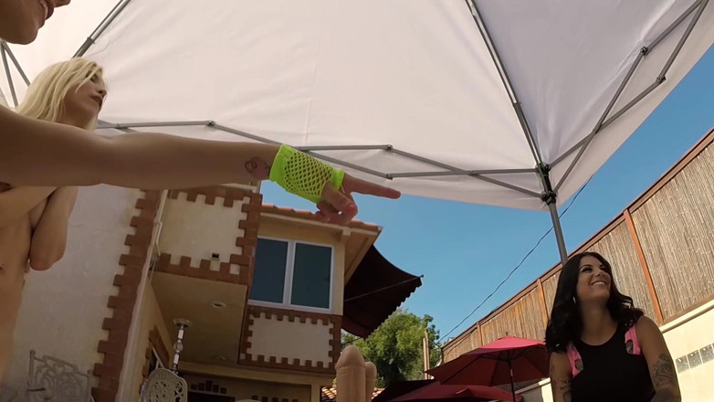 Gonzo Living: Teengonzo alessandra noir ve cali carter bonnie rotten ile şampiyon gibi...