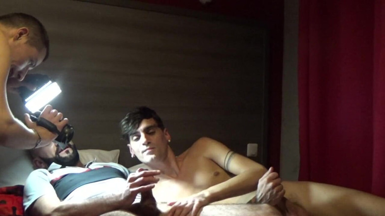 RAW PORN SPY CAM: Cam khiêu dâm thô ludo bị danny đụ thô bạo