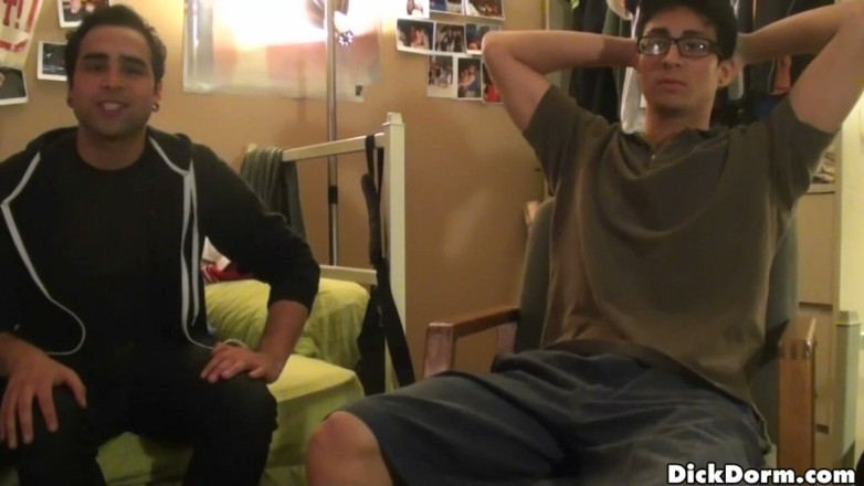 Reality Dudes: Reality Dudes - Angel Nakal Drenches Jessie Body Semasa Perayaan Meneruskan...