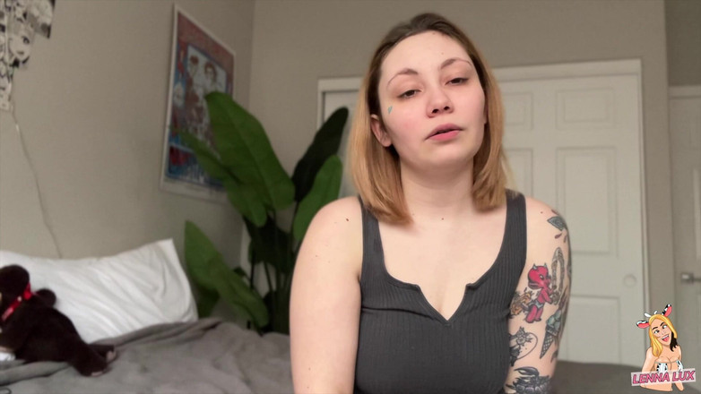 Lenna Lux: 脱衣舞女郎忏悔撸管指挥